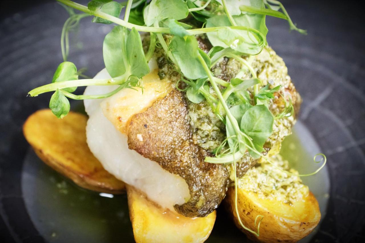 Hotel Quinlan & Cooke Boutique Townhouse And Qcs Seafood Restaurant Cahersiveen Exterior foto
