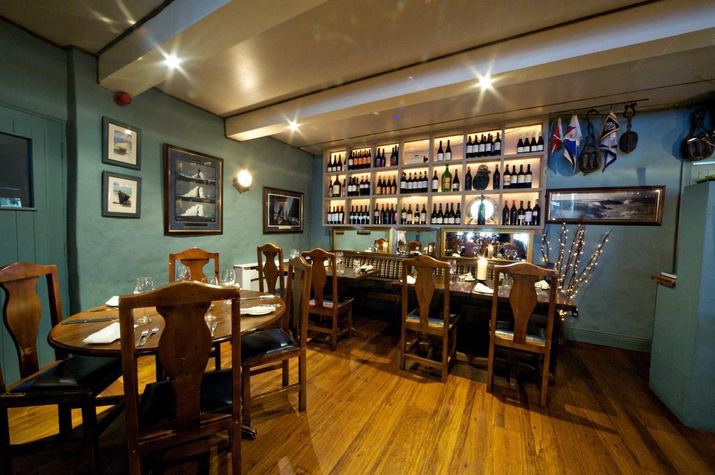 Hotel Quinlan & Cooke Boutique Townhouse And Qcs Seafood Restaurant Cahersiveen Exterior foto